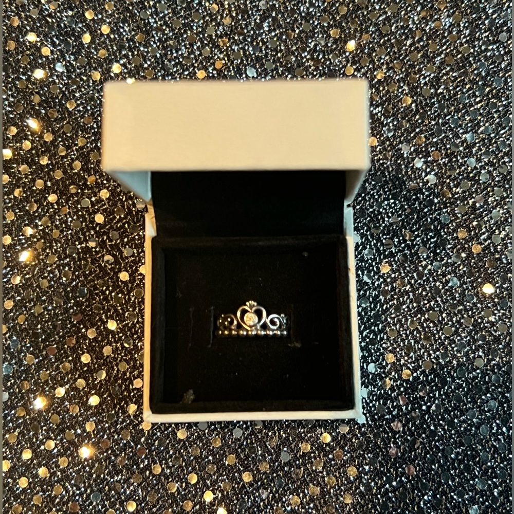 Vintage Pandora Princess ring